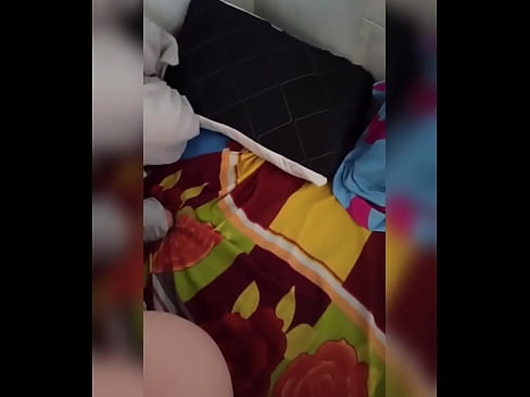 ❤️ Mano kambariokė lieka namuose viena, nes jos vyras atostogauja, o aš pasinaudoju proga ją išdulkinti ir užpildyti jos užpakalį pienu Seksas prie lt.raceporn.ru