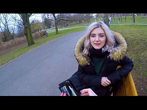 ❤️ Už pinigus nuryja karštą nepažįstamojo spermą - blowjob in the park by Eva Elfie Seksas prie lt.raceporn.ru
